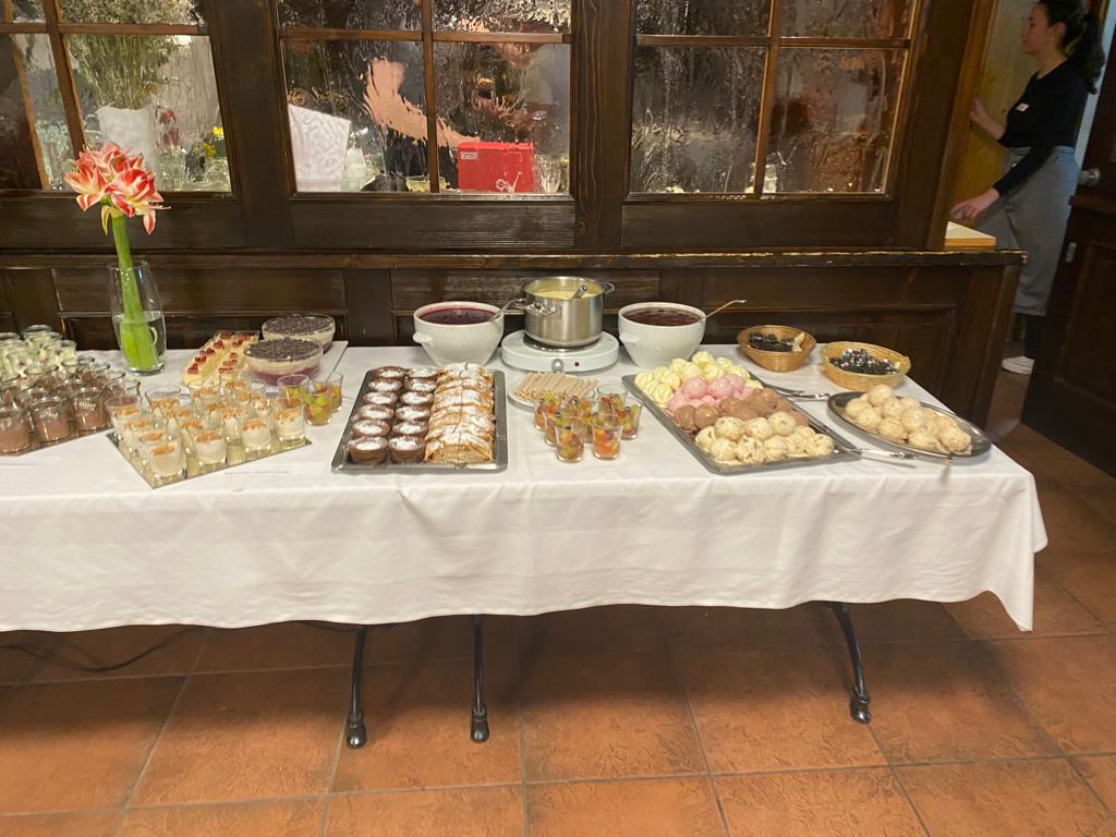Süßspeisen Silvesterbuffet Sonne Röttingen